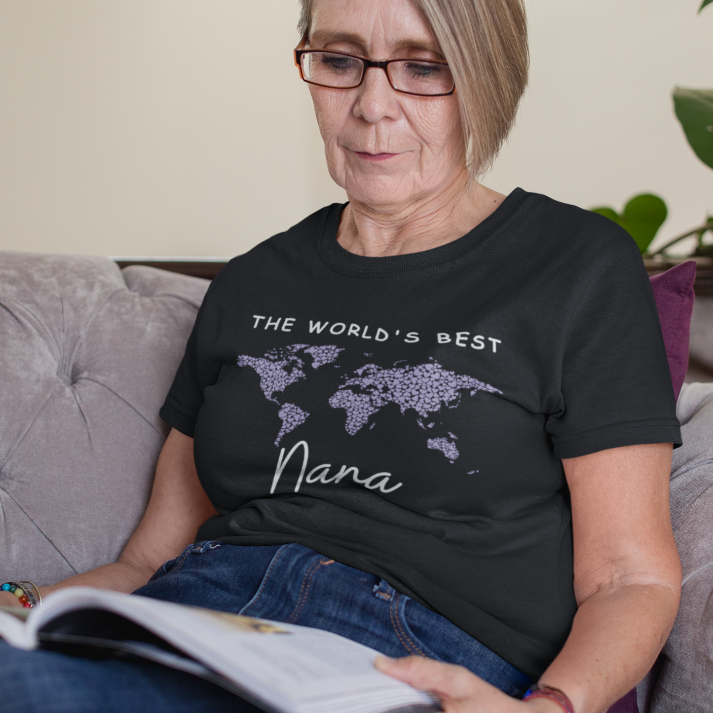 The World's Best Nanny T-shirt | S - 4XL